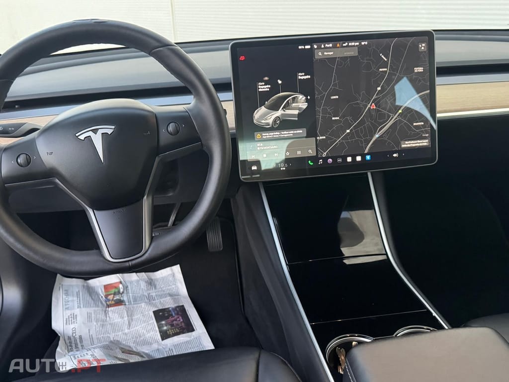 Tesla Model 3 Tração Traseira