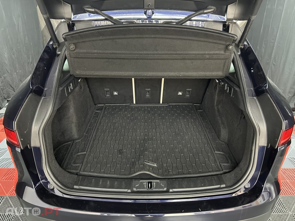 Jaguar F-Pace 2.0 i4D Prestige AWD