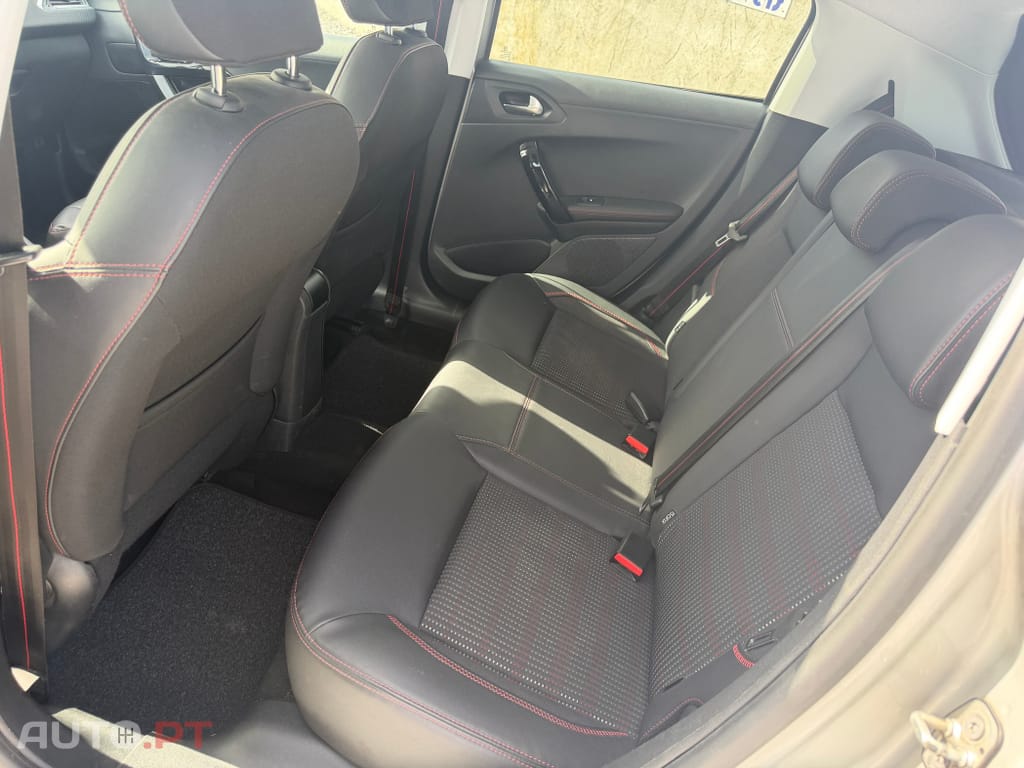 Peugeot 208 1.2 PureTech GT Line