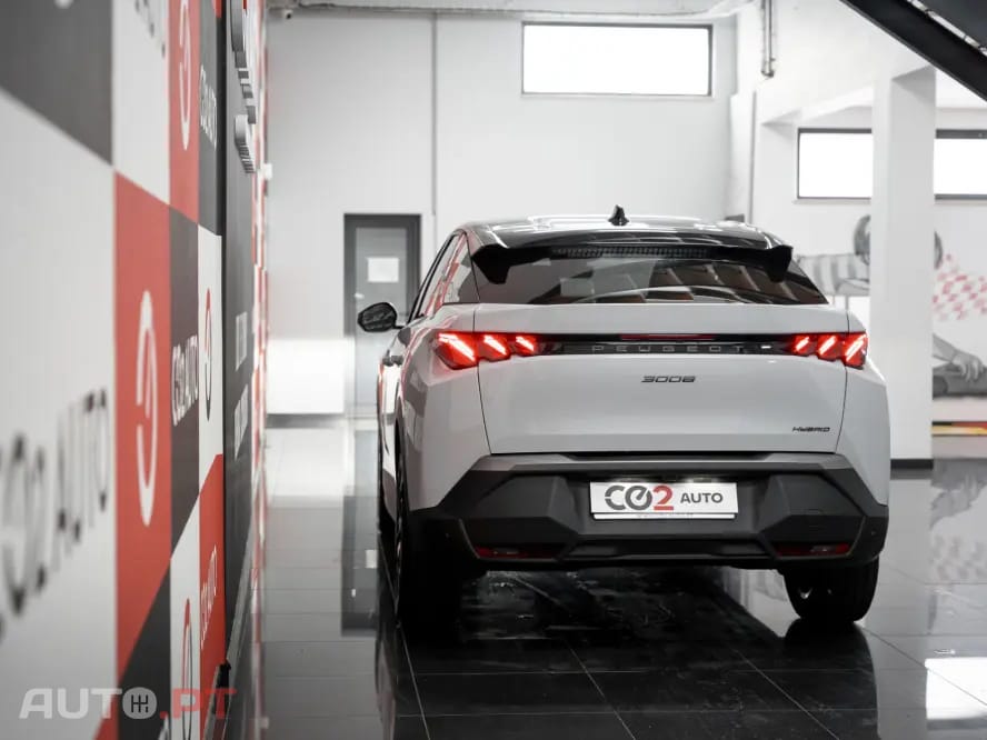 Peugeot 3008 1.2 Hybrid GT e-DCS6