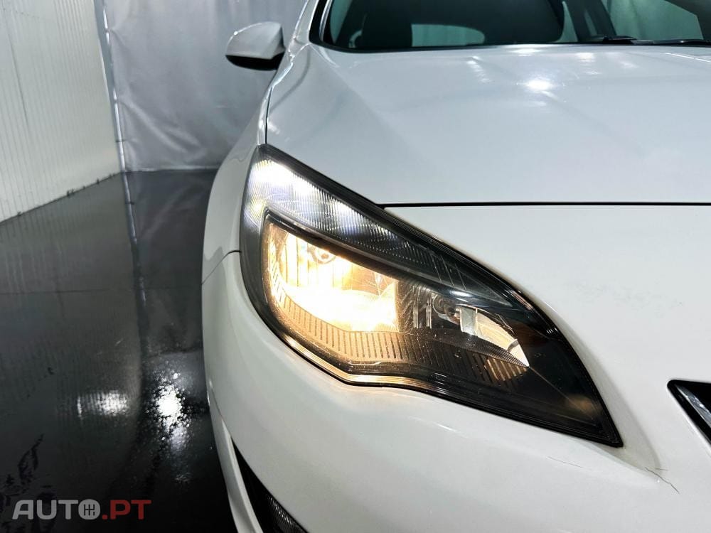 Opel Astra 1.6 CDTI Cosmo S/S J18
