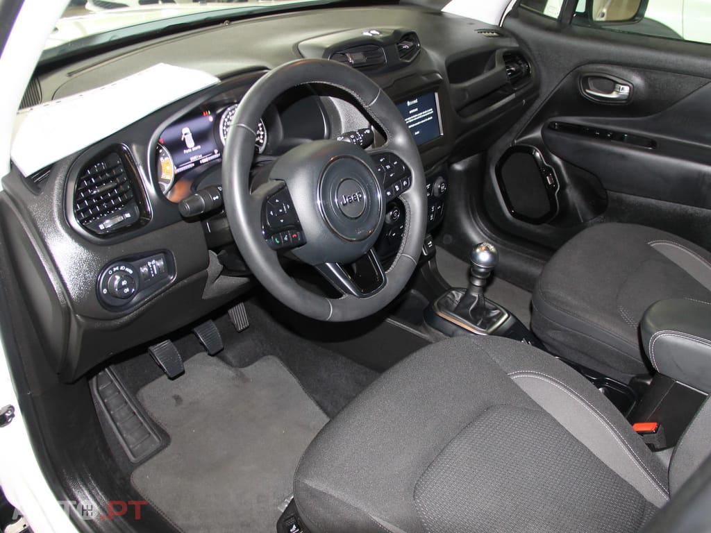 Jeep Renegade 1.6 MJD Night Eagle