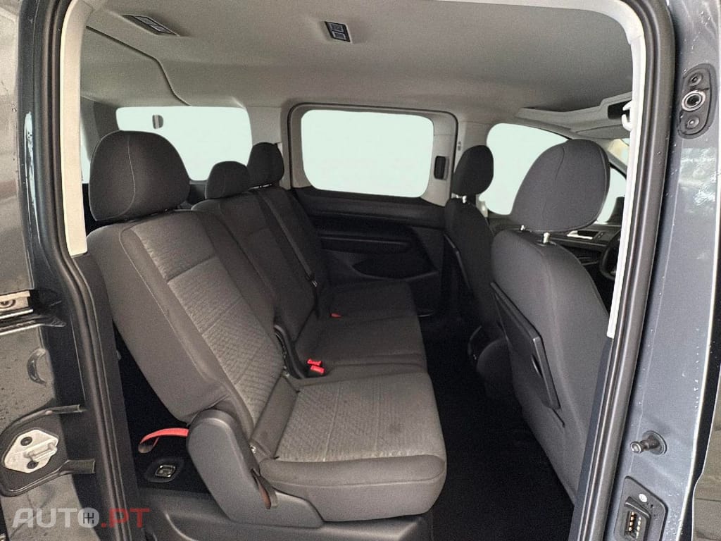 Ford Tourneo Grand Connect 1.5 EcoBoost Titanium