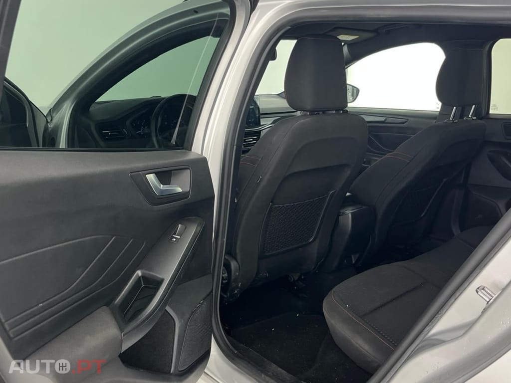 Ford Focus SW 1.0 EcoBoost MHEV ST-Line Aut.