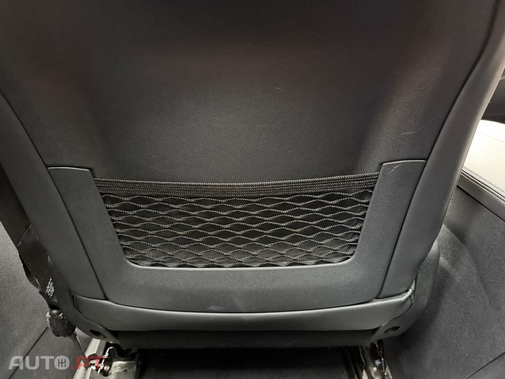 Peugeot 3008 1.2 Puretech EAT8 