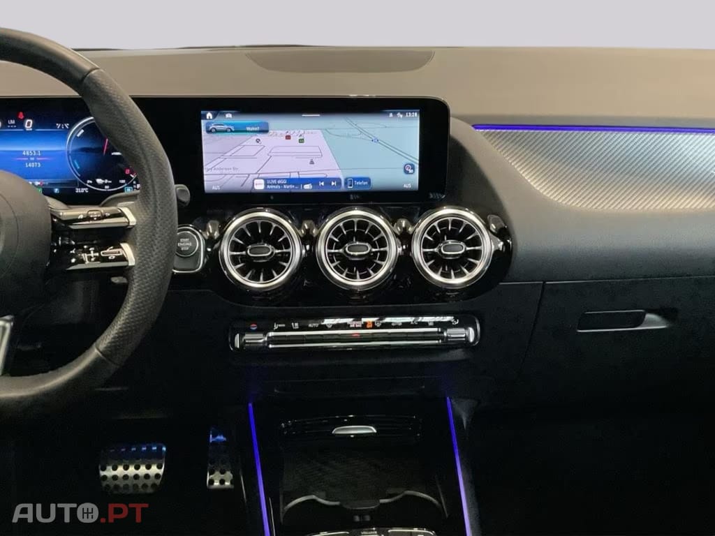 Mercedes-Benz GLA 250 I.V.A DEDUTIVEL e AMG Pack NIGHT