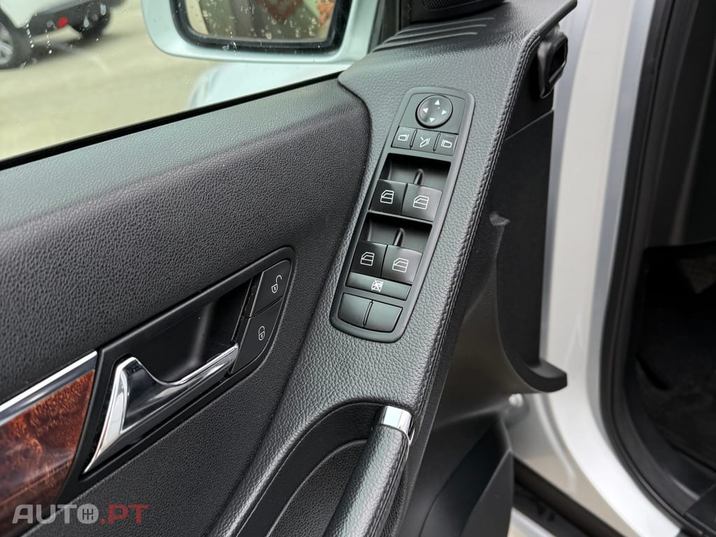 Mercedes-Benz R 320 CDi 4-Matic Longo