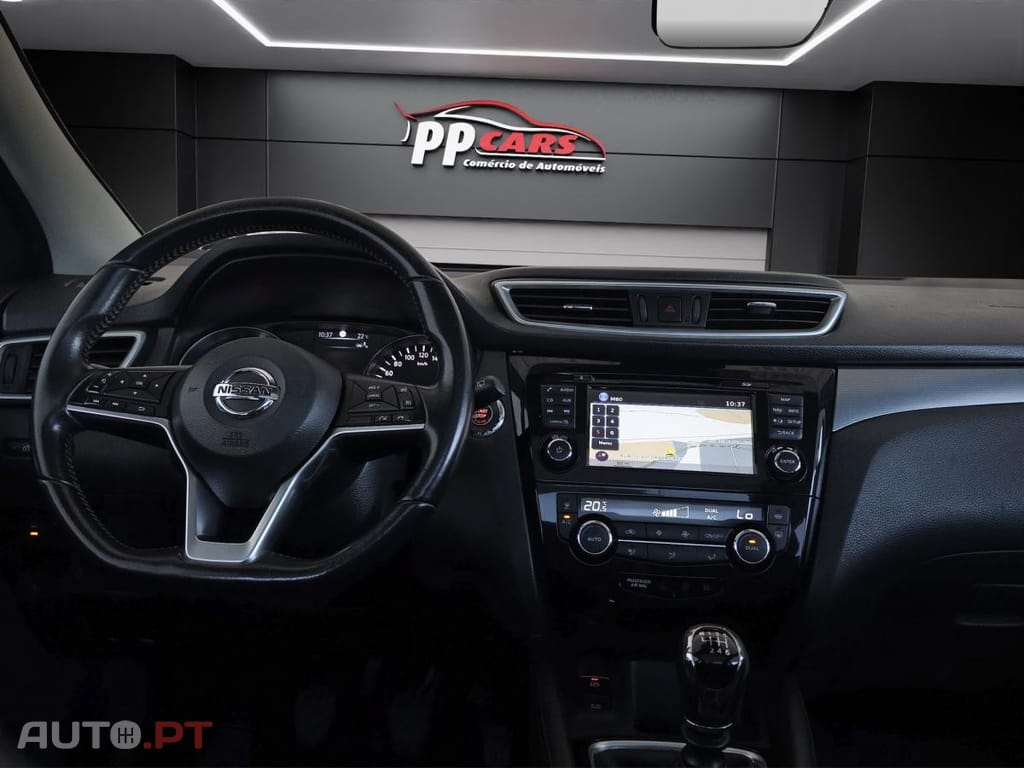 Nissan Qashqai 1.5 dCi N-Connecta J18