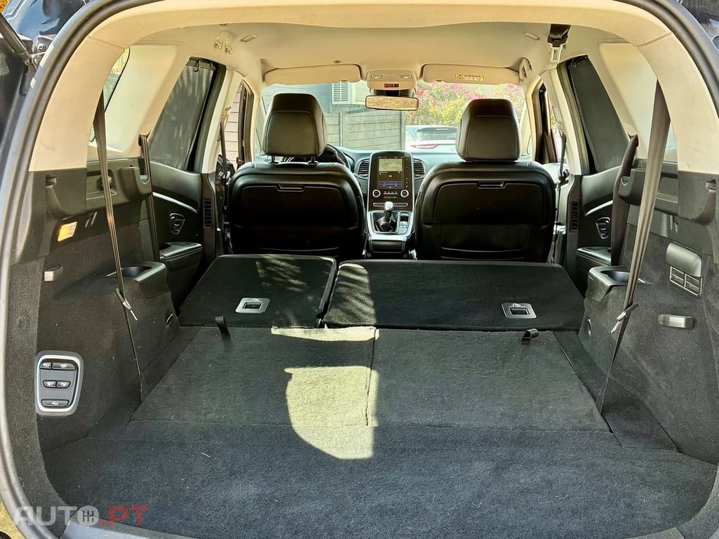 Renault Grand Scénic 1.5 Hybrid Assist