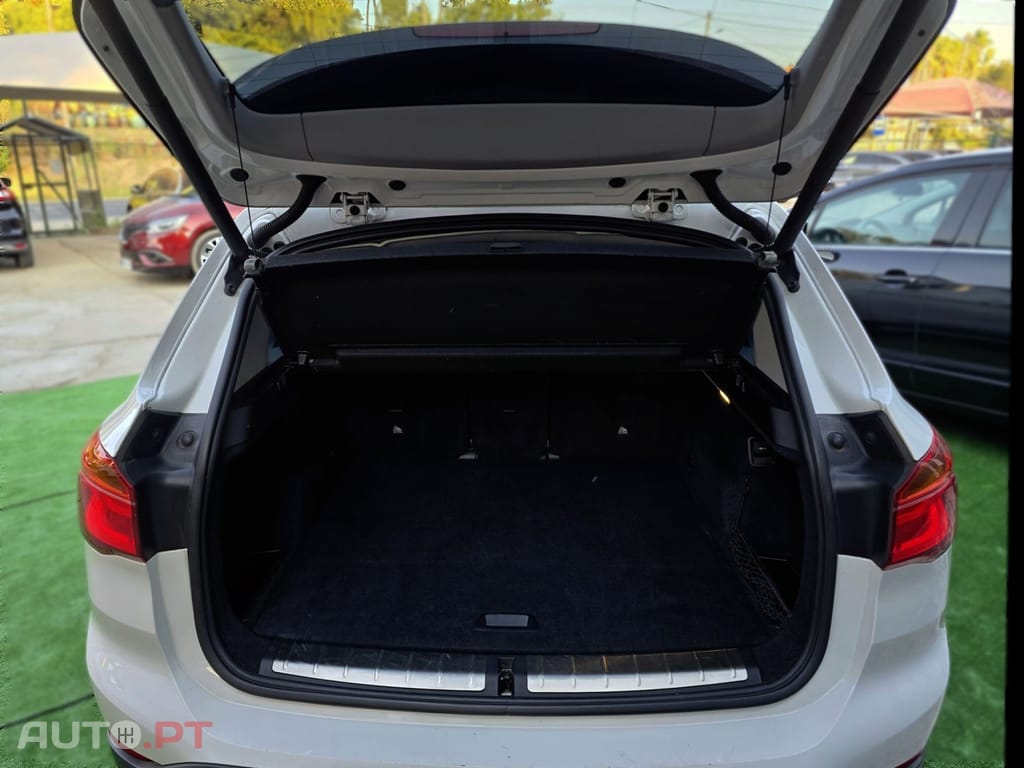 BMW X1 18 d sDrive Auto xLine