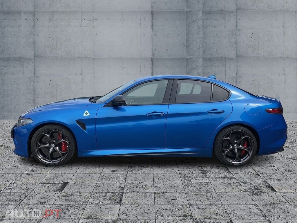 Alfa Romeo Giulia 2.9 V6 Bi-Turbo AT8 Quadrifoglio
