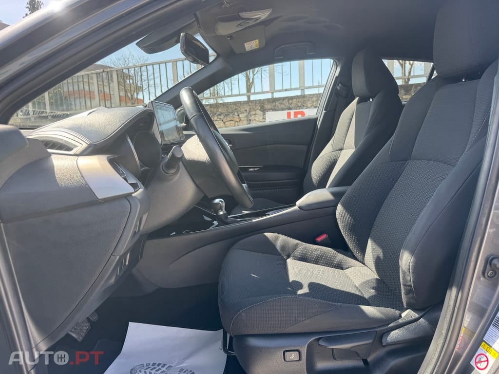 Toyota C-HR 1.8 Hybrid Exclusive