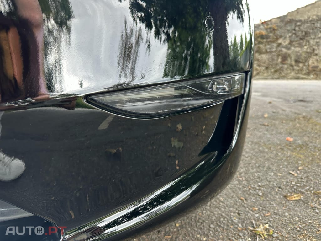 Tesla Model Y Long Range Tração Integral