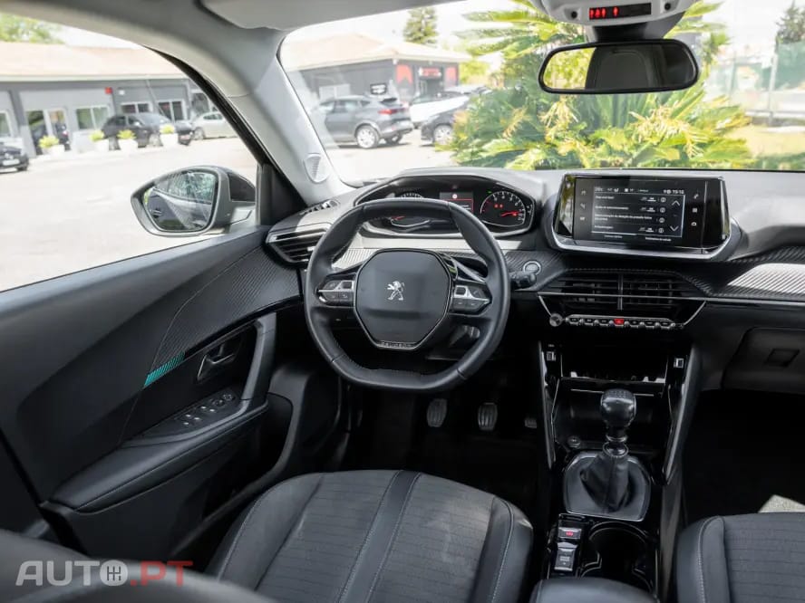 Peugeot 2008 1.5 BlueHDi Allure Pack