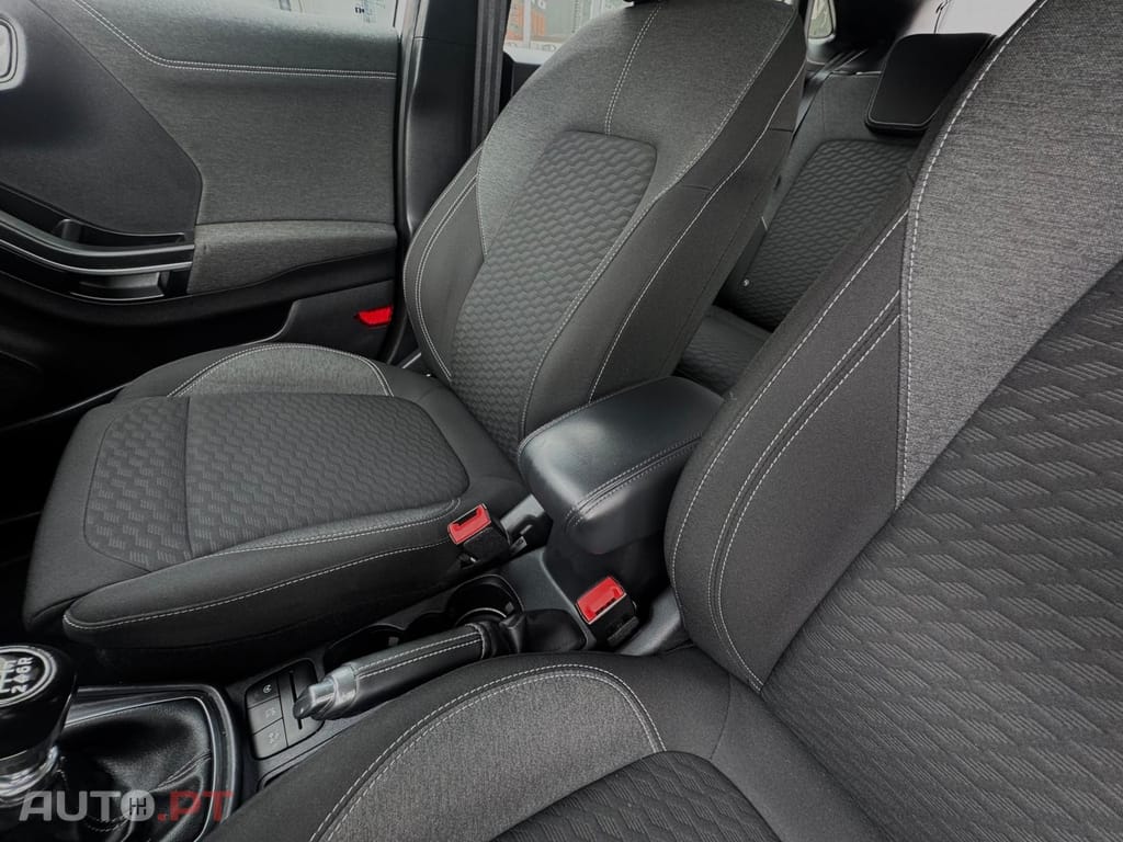 Ford Puma 1.0 EcoBoost MHEV Titanium