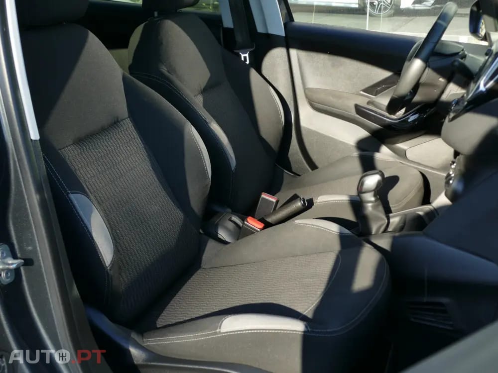 Peugeot 208 1.4 HDi Active