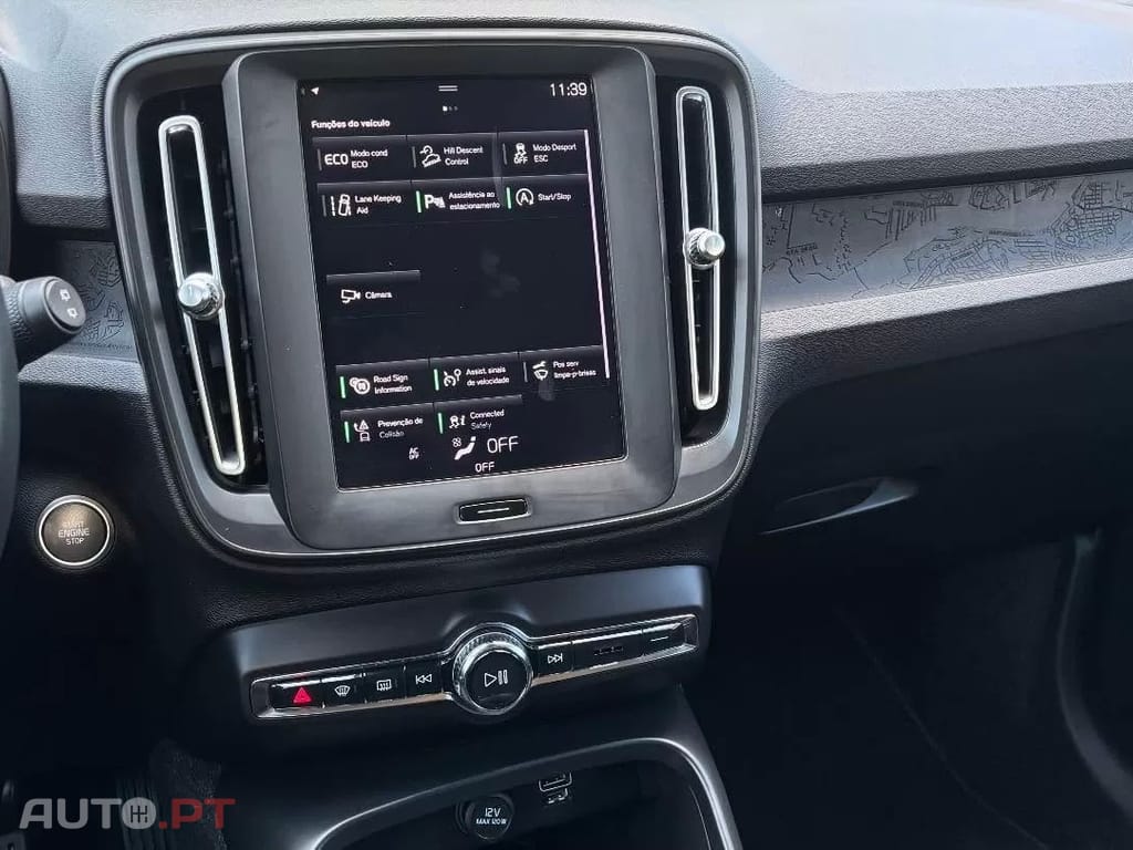 Volvo XC40 1.5 T3 Momentum Plus