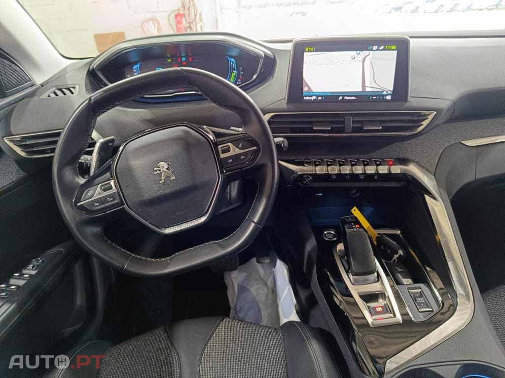 Peugeot 3008 1.6 Hybrid Allure e-EAT8