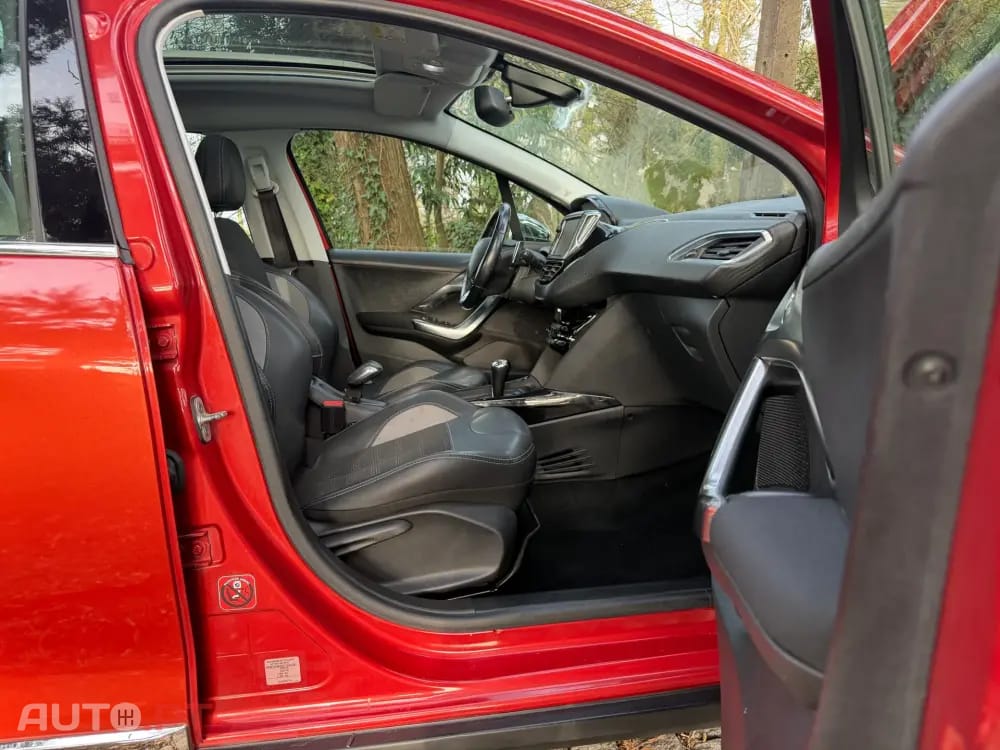 Peugeot 2008 1.2 PureTech Allure EAT6