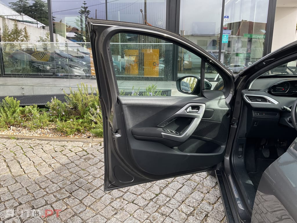 Peugeot 2008 1.2 PureTech Style