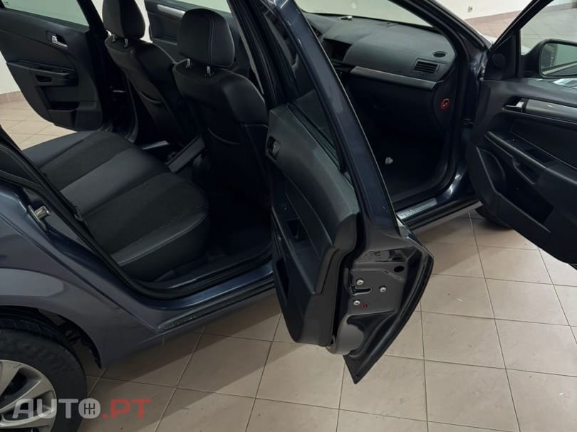 Opel Astra Caravan 1.7 CDTi Cosmo ecoFLEX