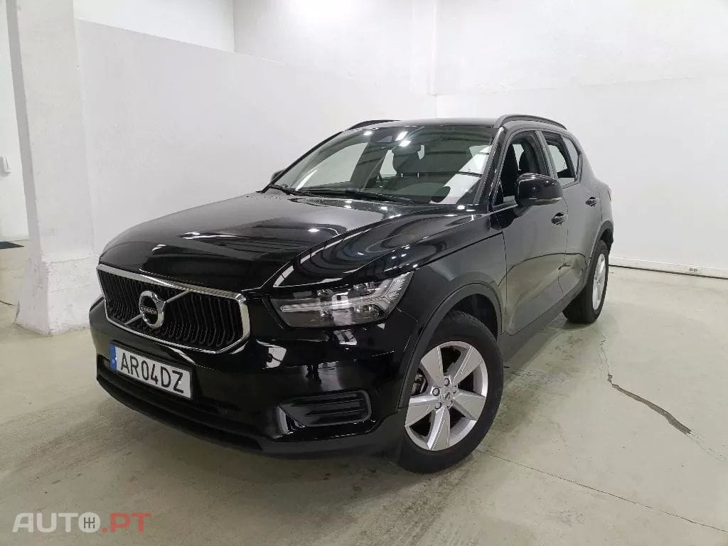 Volvo XC40 1.5 T2 Momentum Core