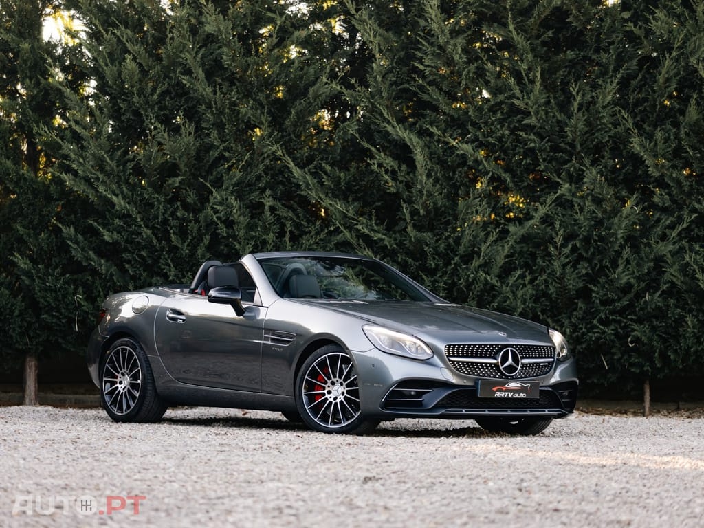 Mercedes-Benz SLC Standard