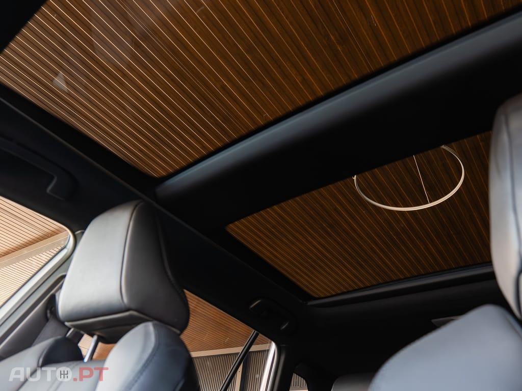 Toyota Corolla Cross 2.0 Hybrid Luxury