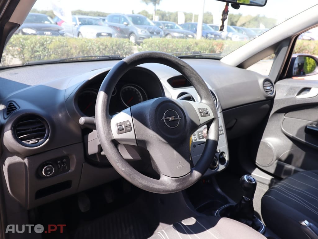 Opel Corsa 1.3 CDTi City — fotografia 7