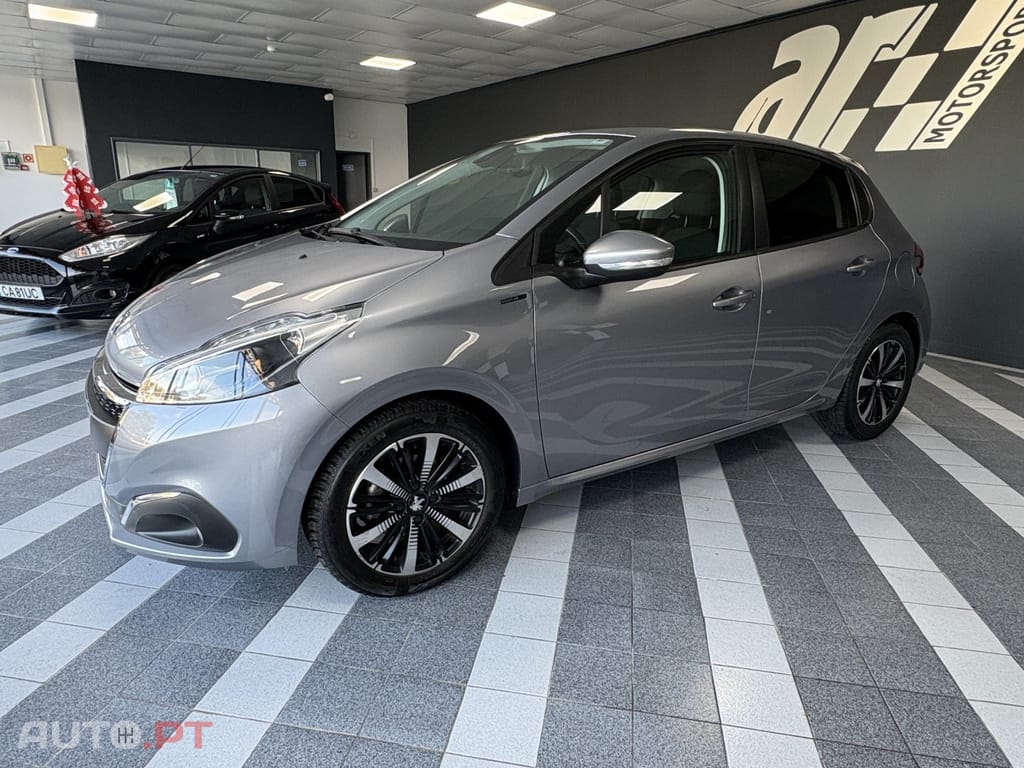 Peugeot 208 1.2 PureTech Signature