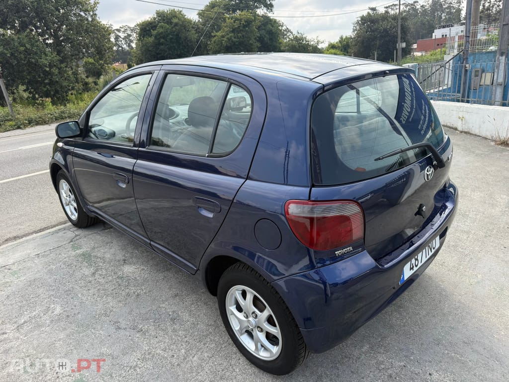 Toyota Yaris 1.0 Base