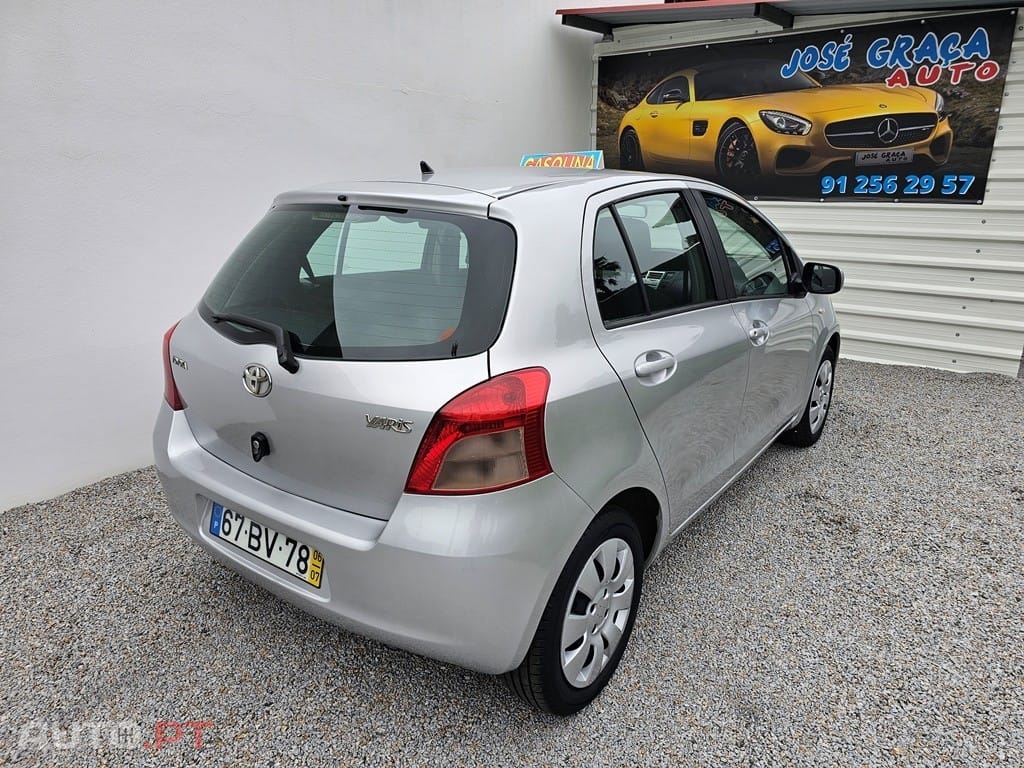 Toyota Yaris 1.0 VVT-i AC Manual