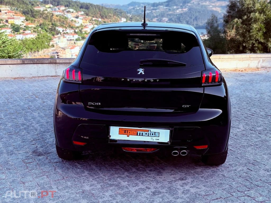 Peugeot 208 1.2 PureTech GT EAT8