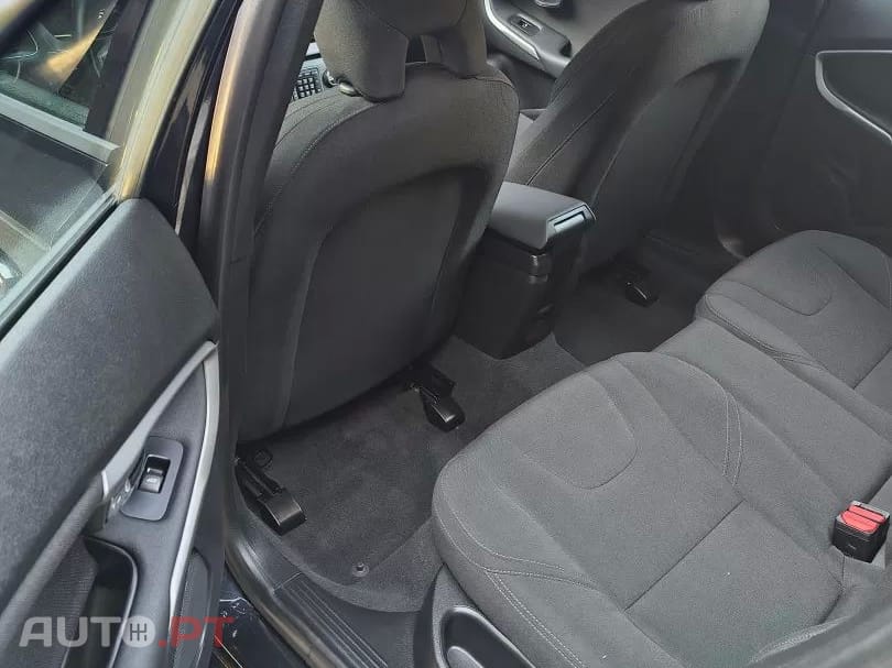 Volvo V40 D2