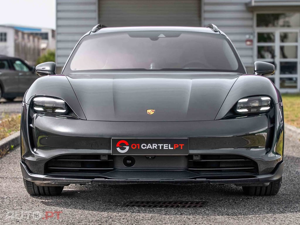 Porsche Taycan Cross Turismo 4S