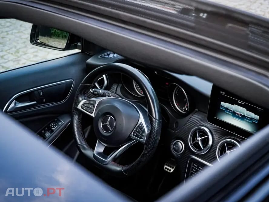 Mercedes-Benz A 180 d AMG Line