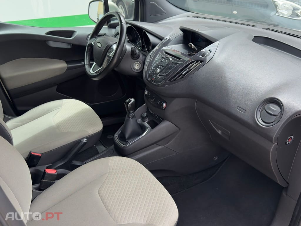 Ford Tourneo 1.5 TDCi Titanium