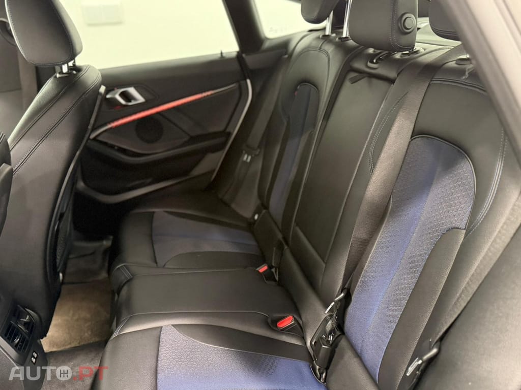 BMW 216 d Pack 50 anos M