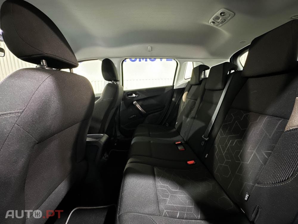 Peugeot 2008 1.6 e-HDi Allure 2-Tronic