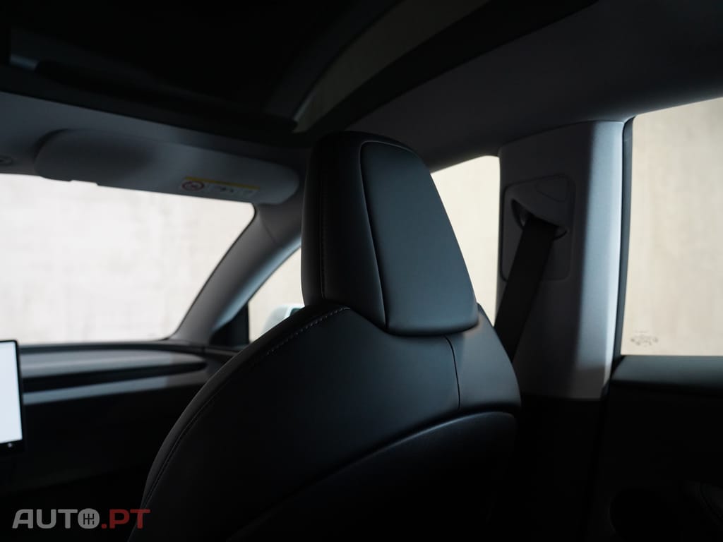 Tesla Model 3 Tração Traseira