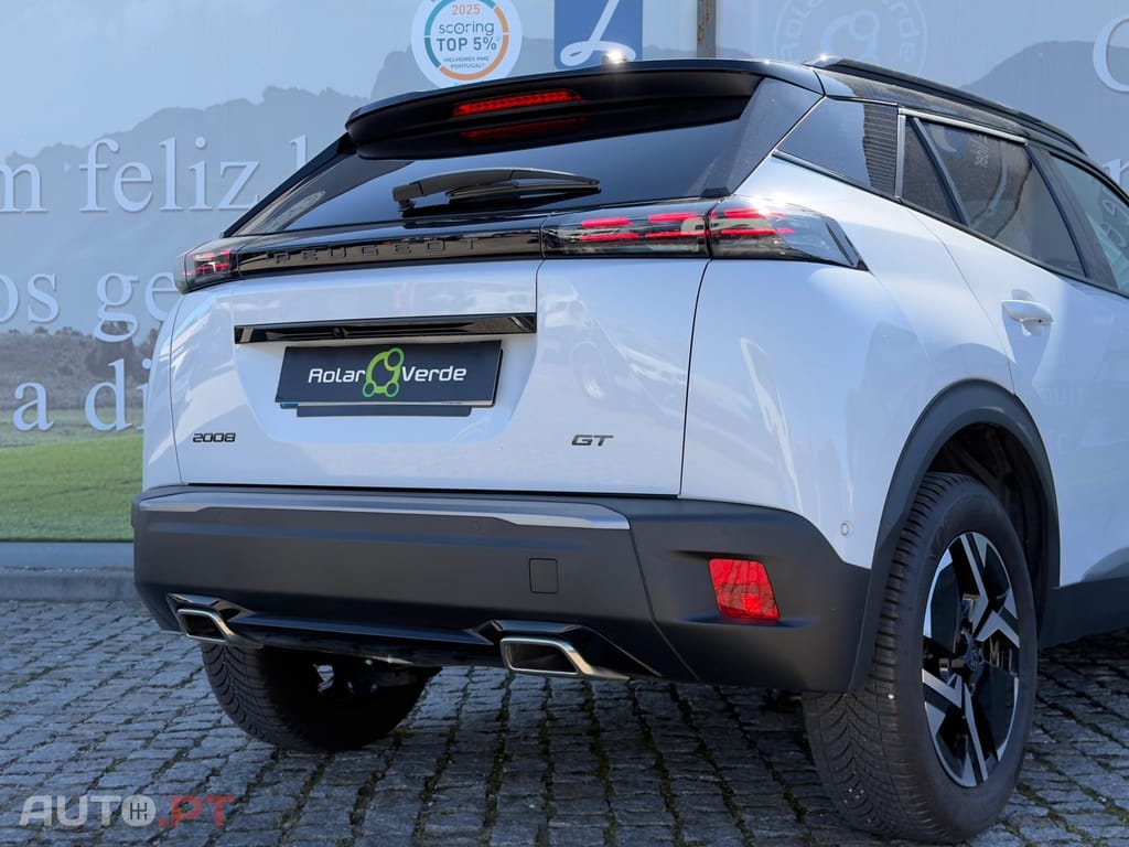 Peugeot 2008 1.2 PureTech GT EAT8