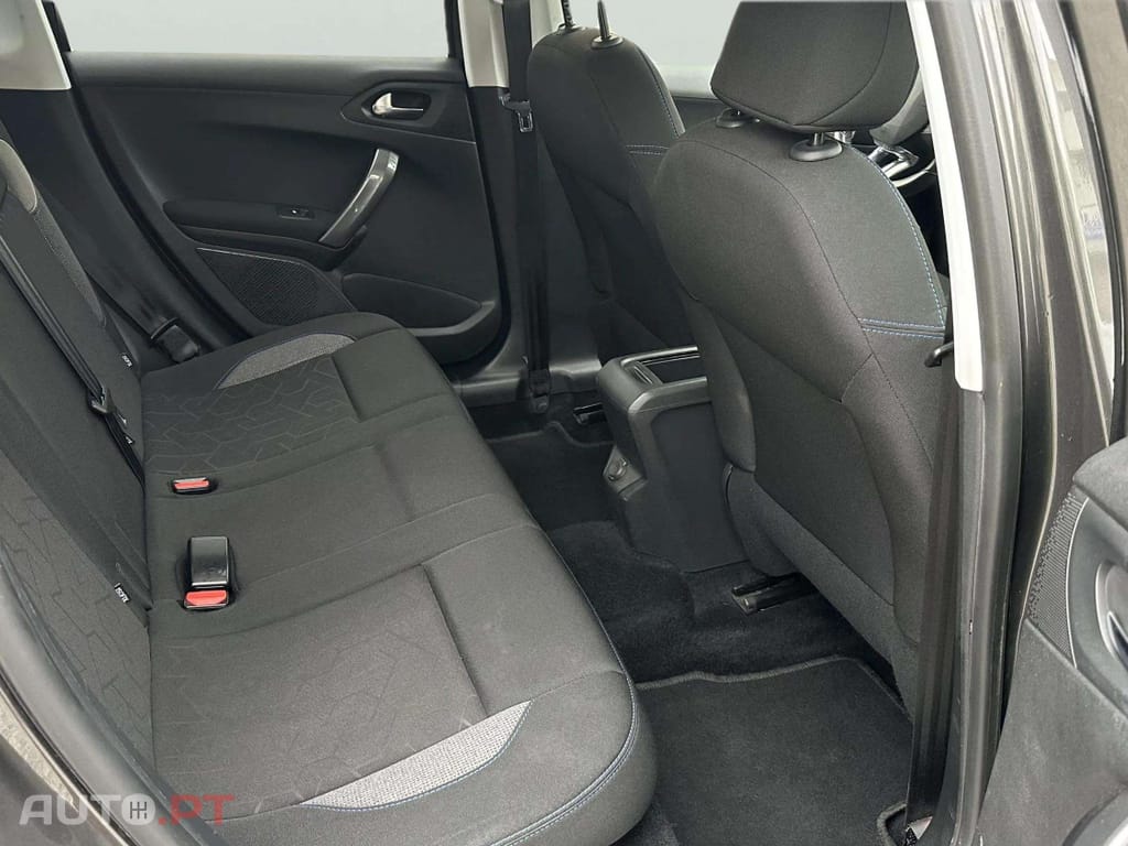 Peugeot 2008 1.2 PureTech Allure