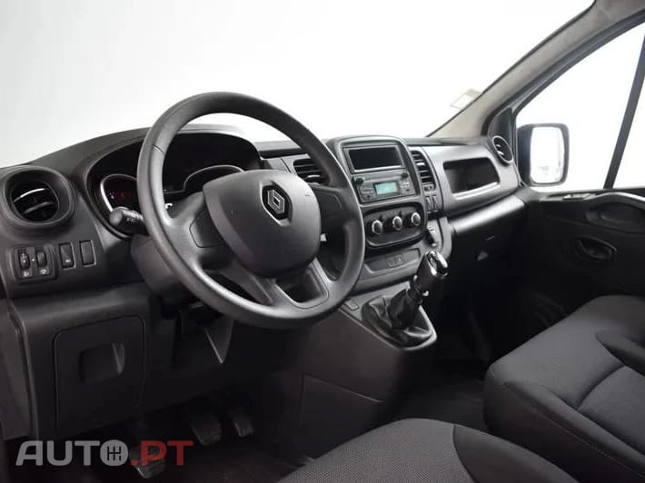 Renault Trafic 2.0 dCi L1H1 (C/ Frio)