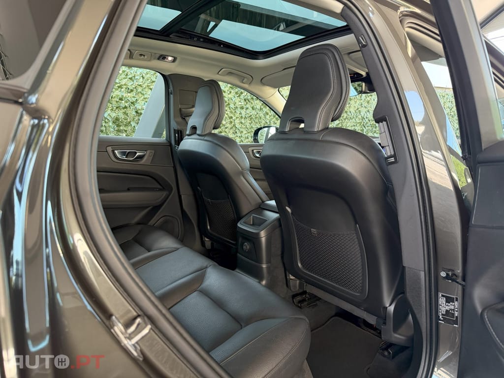 Volvo XC60 2.0 T6 PHEV R-Design AWD