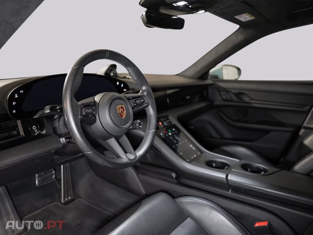 Porsche Taycan GTS I.V.A DEDUTIVEL 