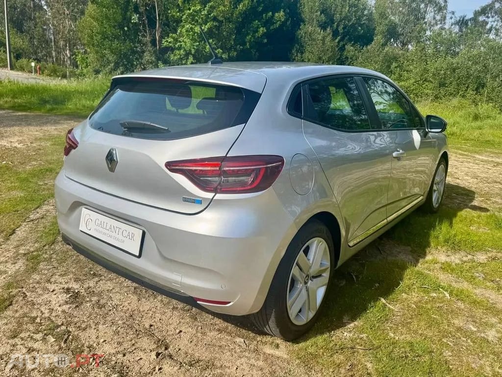 Renault Clio  1 6 E  Tech Full Hybrid Techno
