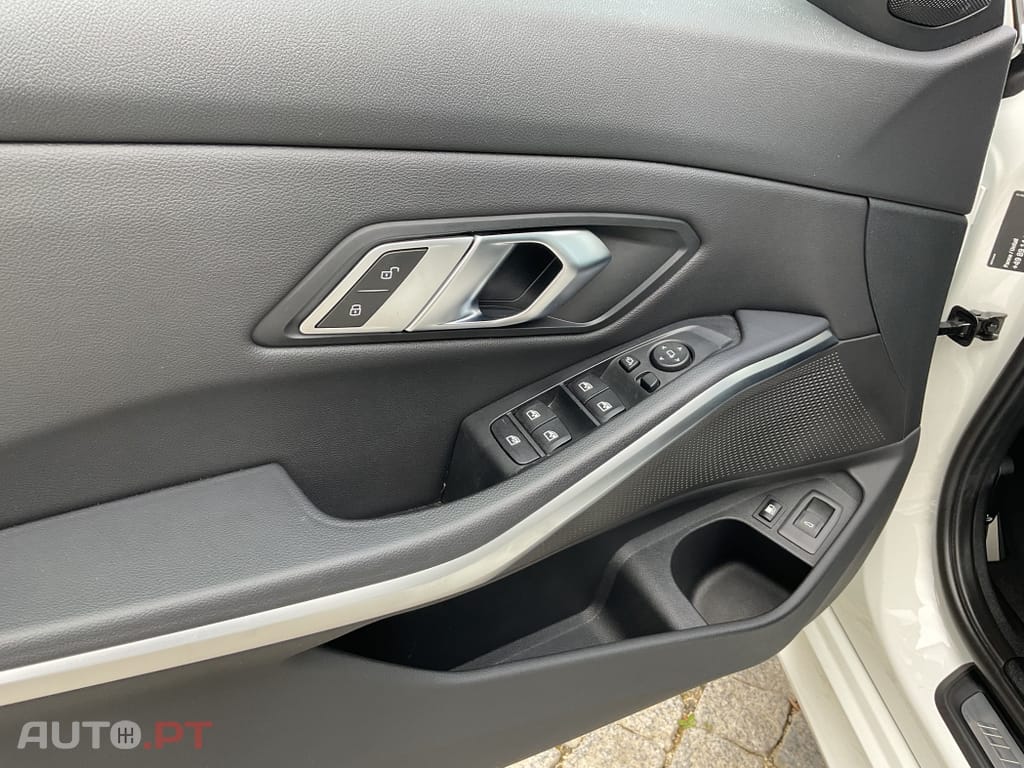BMW 330 e Pack M Auto