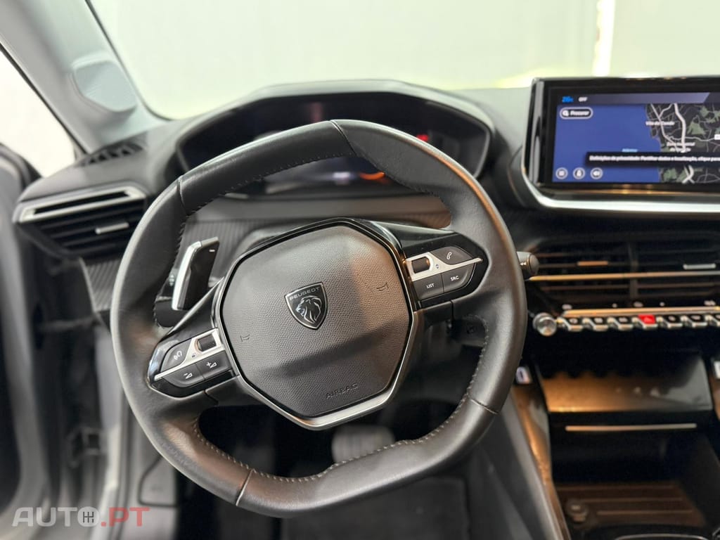 Peugeot 208 1.2 Hybrid Allure e-DCS6