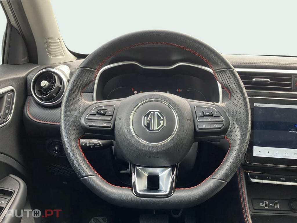 MG ZS EV 72.6 kWh Luxury OBC 11 KW