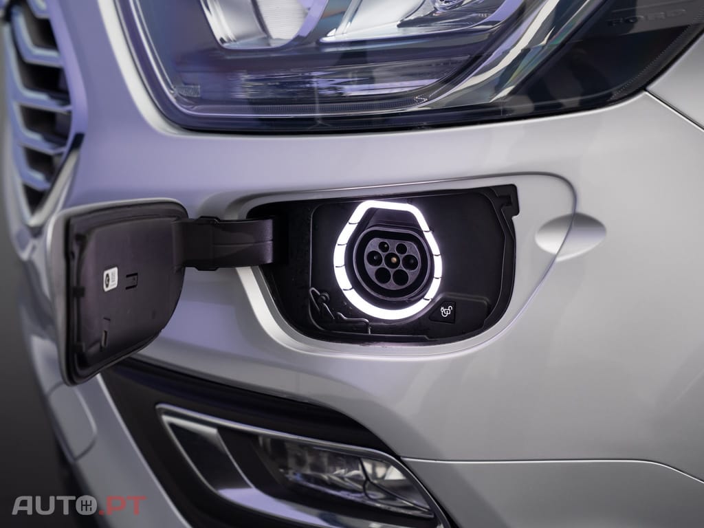 Ford Tourneo 1.0 EcoBoost Titanium PHEV